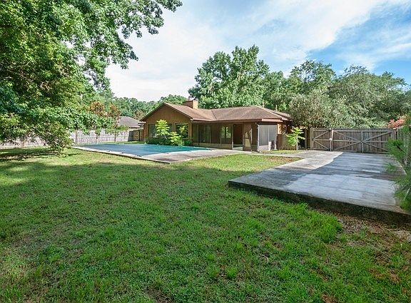 2nd image of 6721 NW 52nd Ter