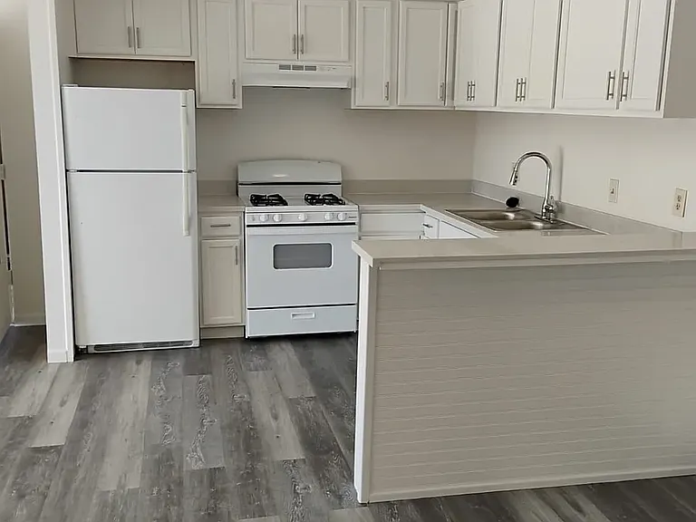 Vista Linda Apartments — Photo 22
