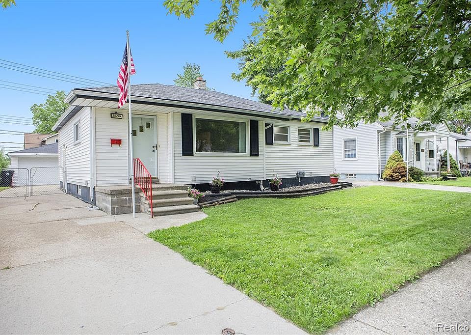 29284 Hillview St, Roseville, MI 48066 Zillow
