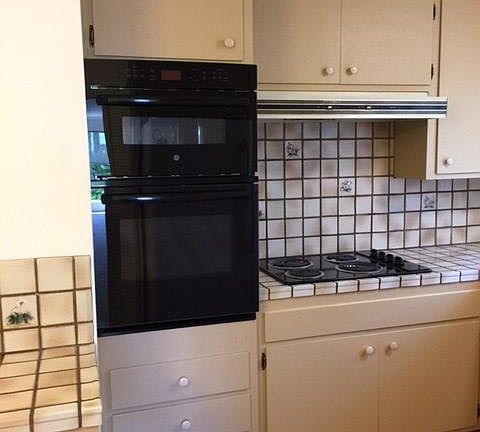3rd image of 135 London Ct