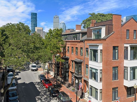 2nd image of 99-99 W Springfield St #101
