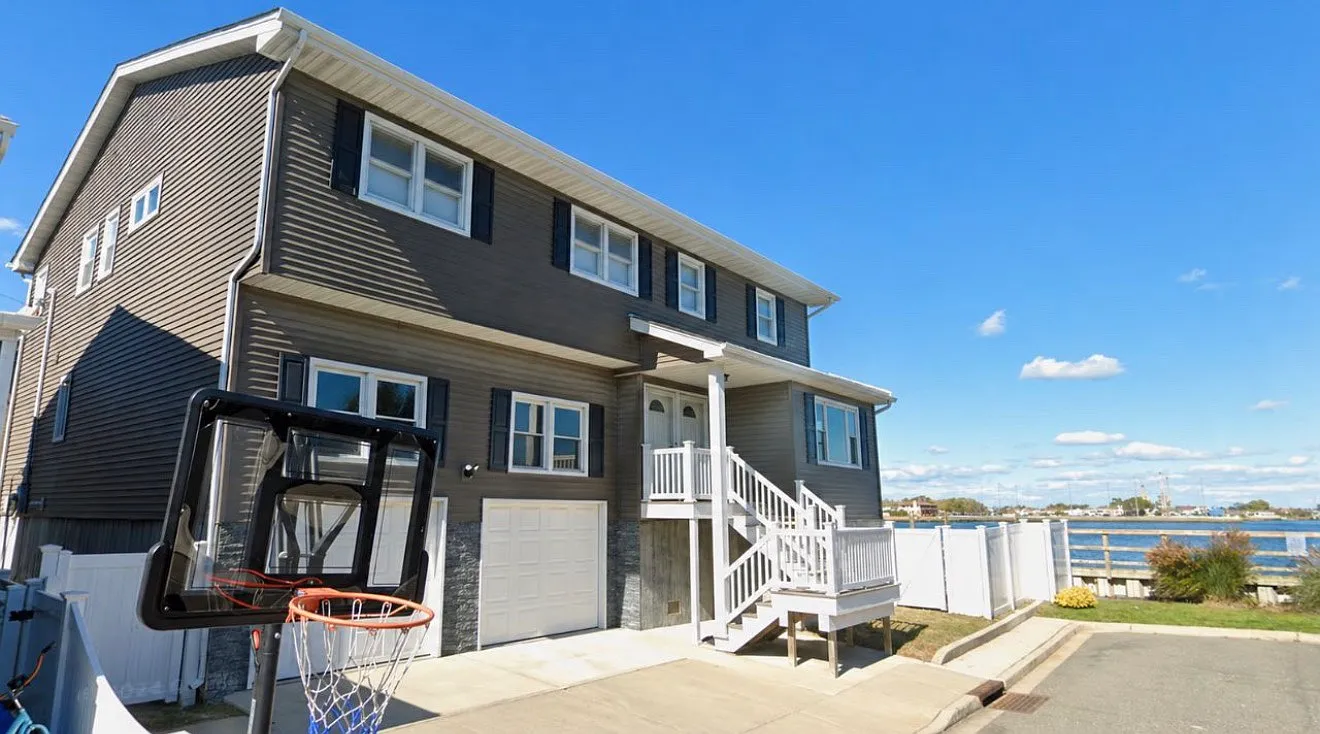 4 bed, 3.5 bath, 2628 sqft, $12,000 — Photo 4
