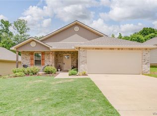 16366 Pottery Ln, Moundville, AL 35474