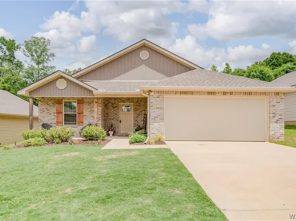 16366 Pottery Ln, Moundville, AL 35474
