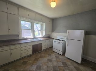 408 Locust St, Waterloo, IA 50701