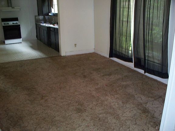 5th image of 319 Cypress St