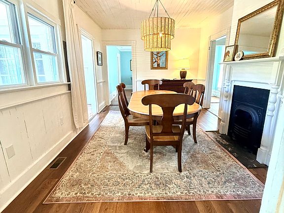 14th image of this home