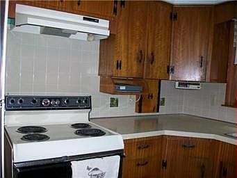 3rd image of 8001 Evanston Ave