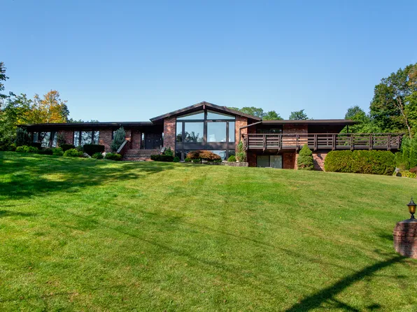 124 High Ridge Road, West Hartford, CT 06117