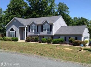 17 Palm Dr, Fredericksburg, VA 22405