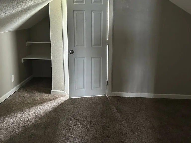 211 Carnegie Ave — Photo 7