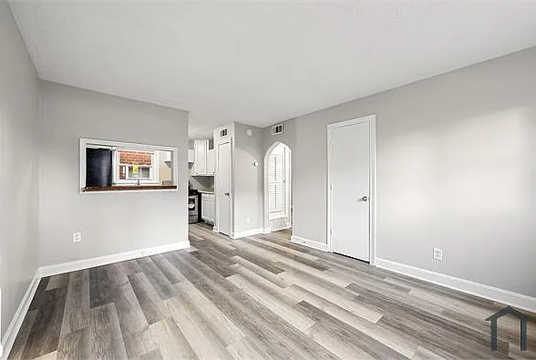 2 bed, 750 sqft, $1,790 — Photo 2