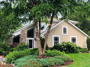 16830 Perry Rd, Haslett, MI 48840