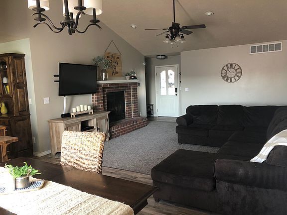 2nd image of 1134 Woodland Dr