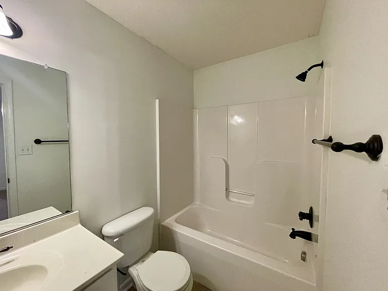 111 Old Tavern Cir #1 — Photo 20