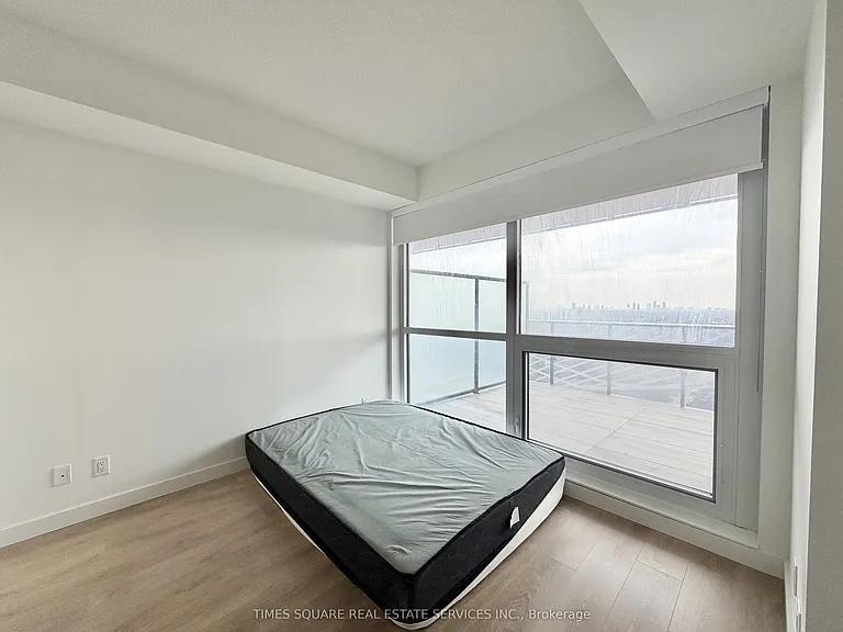 27 McMahon Dr #2203 — Photo 13