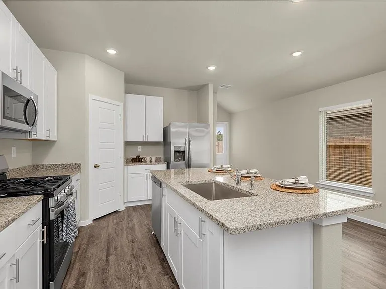 13591 Bay Springs Dr — Photo 11