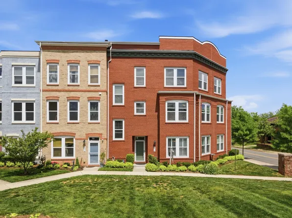 8922 Center St, Manassas, VA 20110