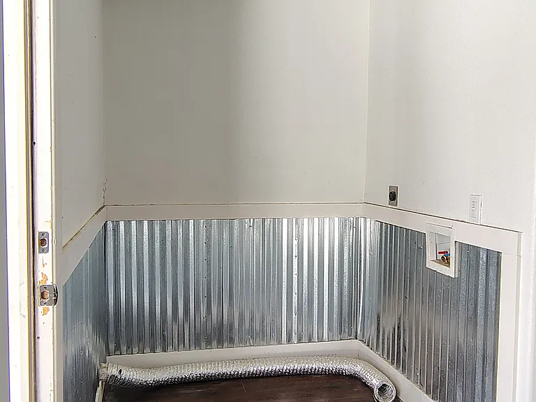112 W Park St #2 — Photo 3