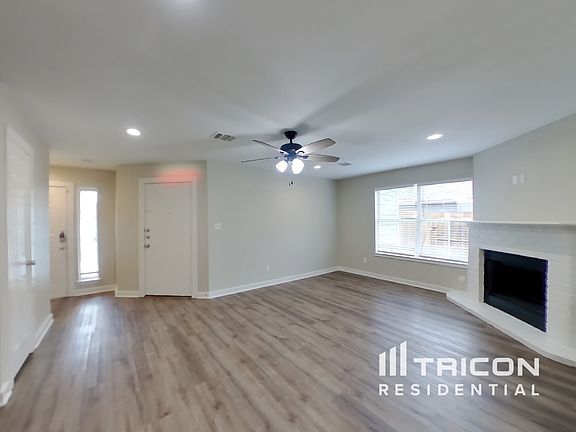 3rd image of 100 Hague St