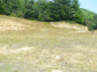 430 Providence Dr #12, Reedsport, OR 97467