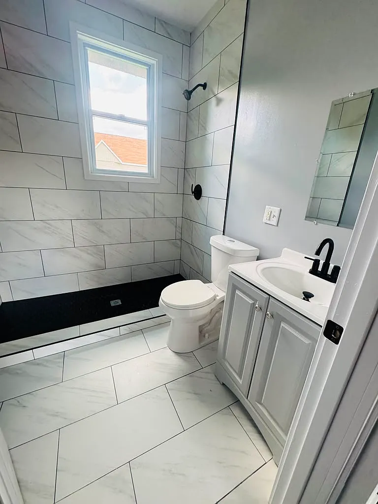 3 bed, 1200 sqft, $1,700 — Photo 3