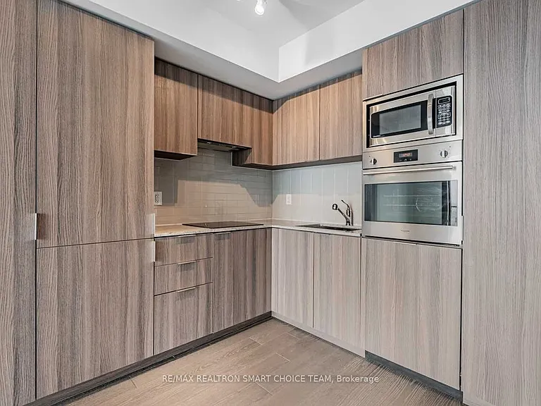 11 Wellesley St W #2506 — Photo 6
