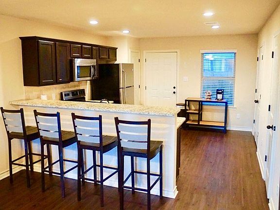 5th image of 3411 S College Ave APT 211