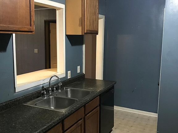 5th image of 282 Kensington Pl