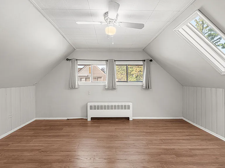 305 N Park Dr — Photo 20