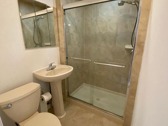 4th image of 170 Merrill Ave #2