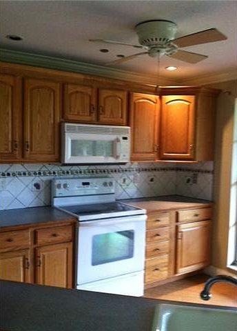 2nd image of 293 NW 36th Ave