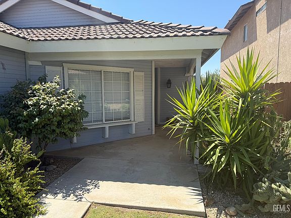 2nd image of 2009 Scenic View Dr