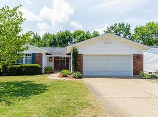 1448 Cove Ln, Saint Louis, MO 63138