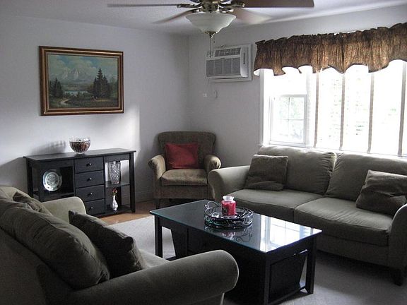 5th image of 223 Rock St APT E6
