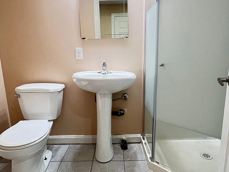 2153 Morningside Ave #BASEMENT — Photo 4