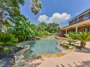 11502 Bay Ledge Dr, Pearland, TX 77584