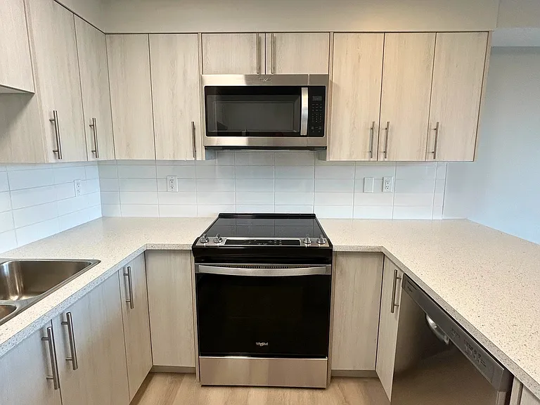 1547 Mississauga Valley Blvd — Photo 14
