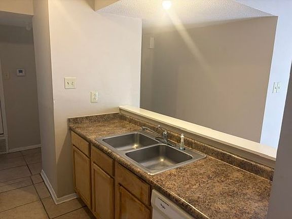 4th image of 2822 Los Gatos Ct APT 2