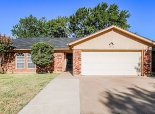 6416 Kelly Elliott Rd, Arlington, TX 76001