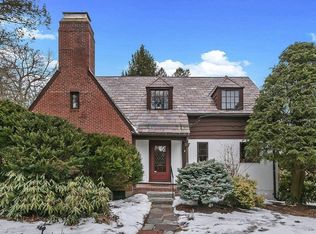 7 Leewood Rd, Newton, MA 02461