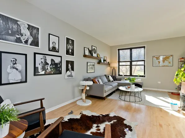 432 W Elm St, Chicago, IL 60610
