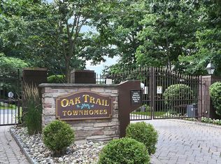 48 Hidden Ledge Rd #29, Englewood, NJ 07631