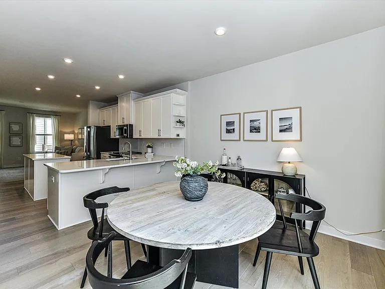 408 Tristram Ln — Photo 11