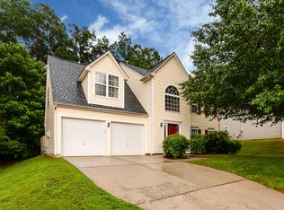 8018 Donet Terrace Dr, Charlotte, NC 28215