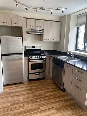 Rented by 18 REALTY | media 4