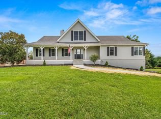 1213 Whaleys Overlook, Kodak, TN 37764