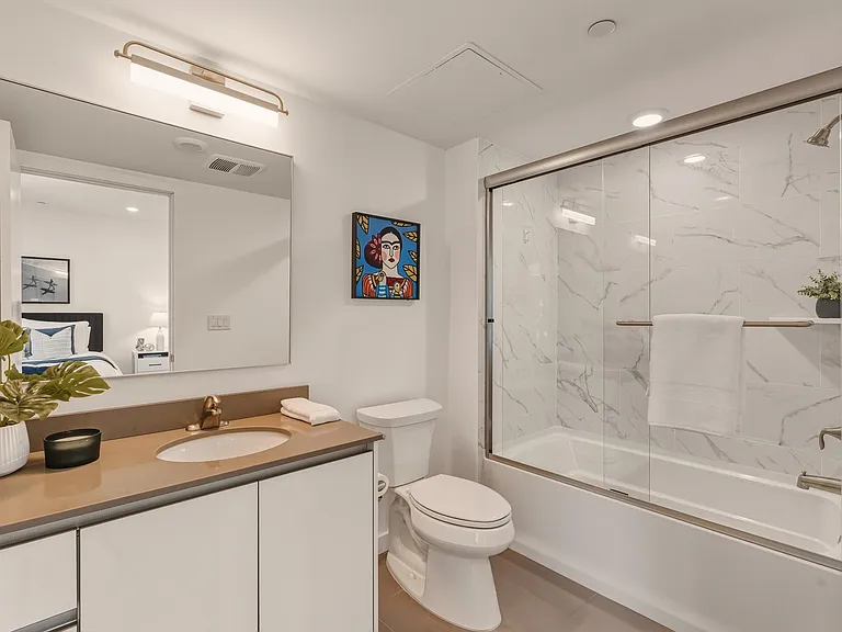 The Sophia - 1759 N Gower St — Photo 36