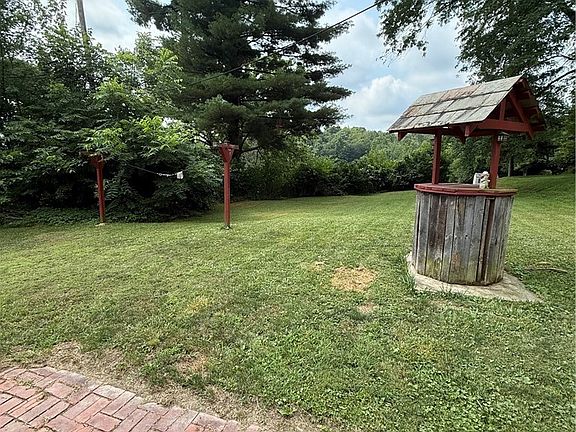 5th image of 713 Grace Ave