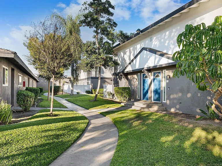Pacific Palms Apartment Homes — Photo 12
